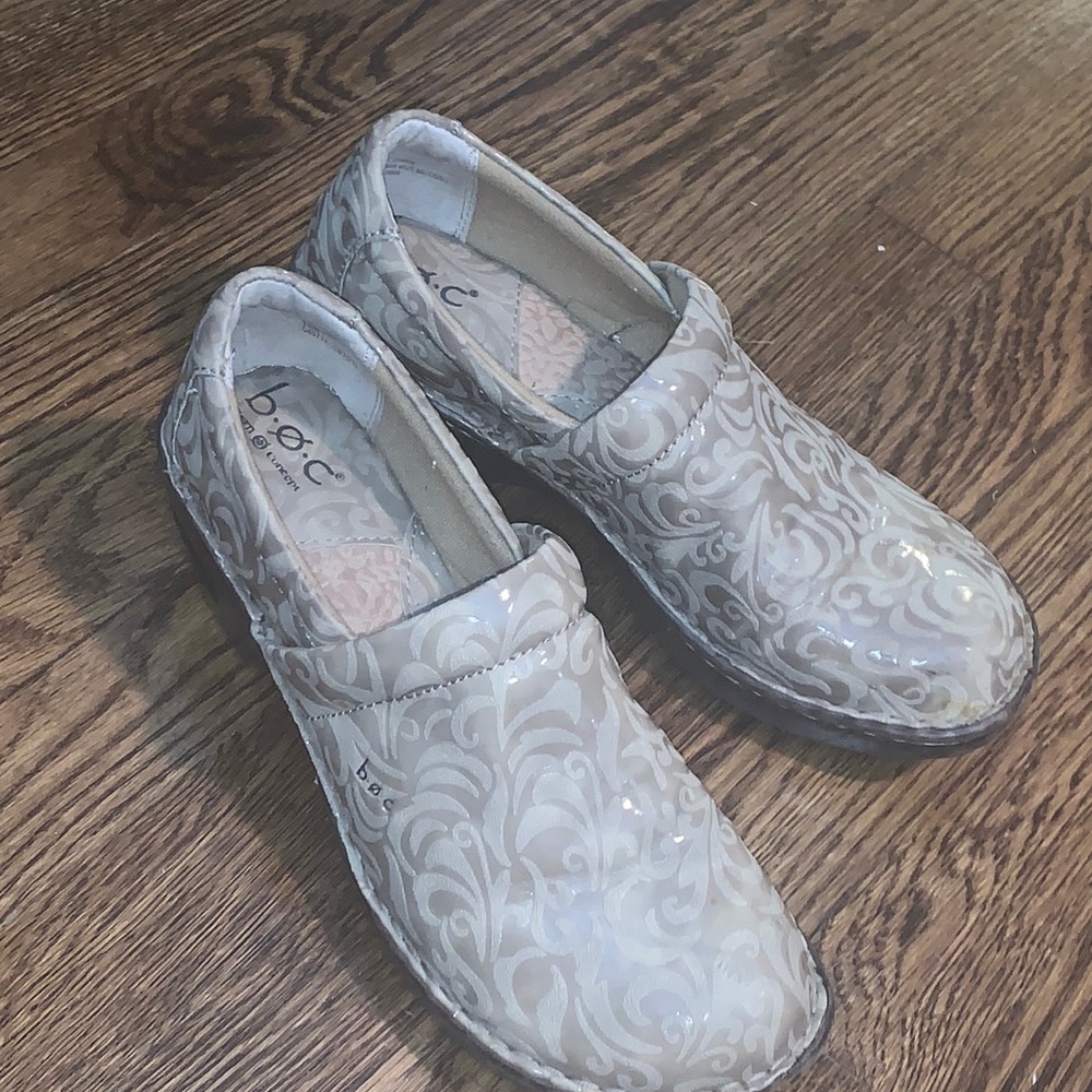 Born Concepts Clogs